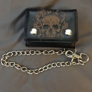 💚Black wallet with pocket chain and brown skull design